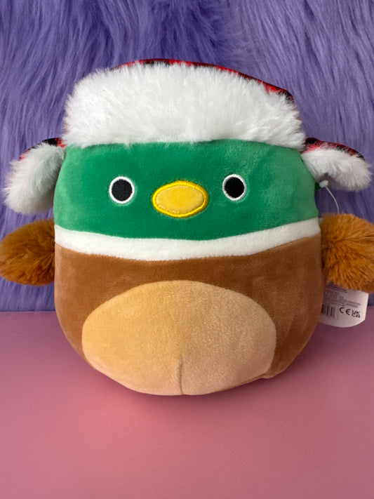 Squishmallow Avery The Duck 8” Red Plaid Hat 2023 Fall Harvest Squad NWT